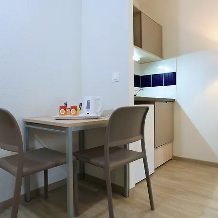 アパートホテル Apparteo ナンシー