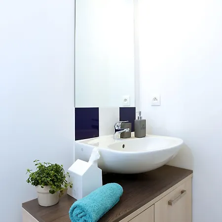 Apparteo Aparthotel 3*