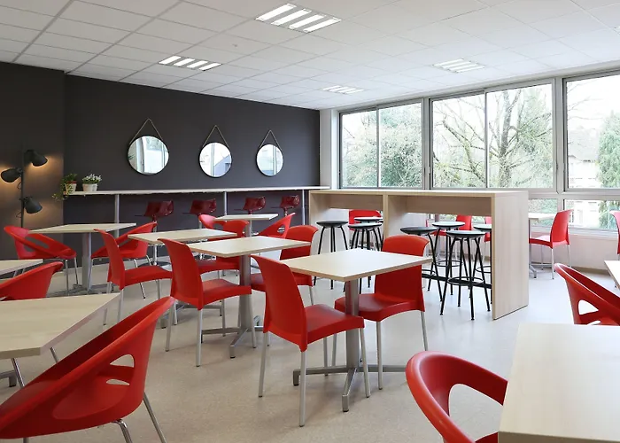 Apparteo Aparthotel 3*